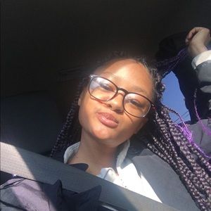 Meet your Posher, Miya